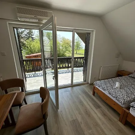 Tatil Evi Hangulatos Balaton Parti Nyaralo