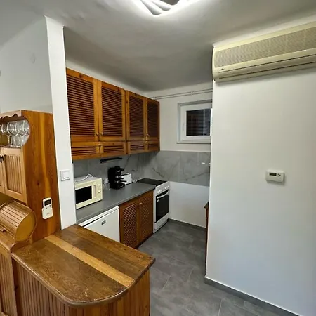 Hangulatos Balaton Parti Nyaralo Tatil Evi